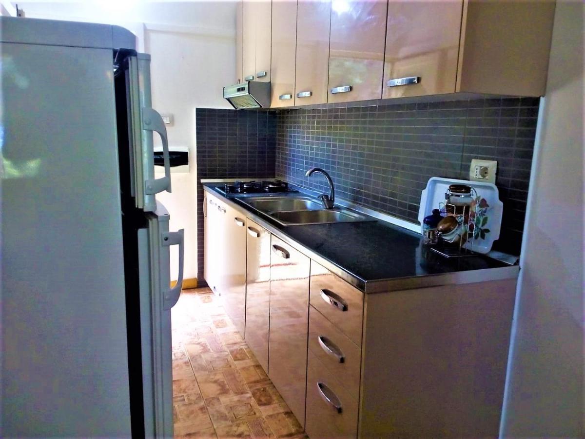 Ramo'S Green Beachside Retreat - Cozy 2 Bedroom Home Vlorë Esterno foto